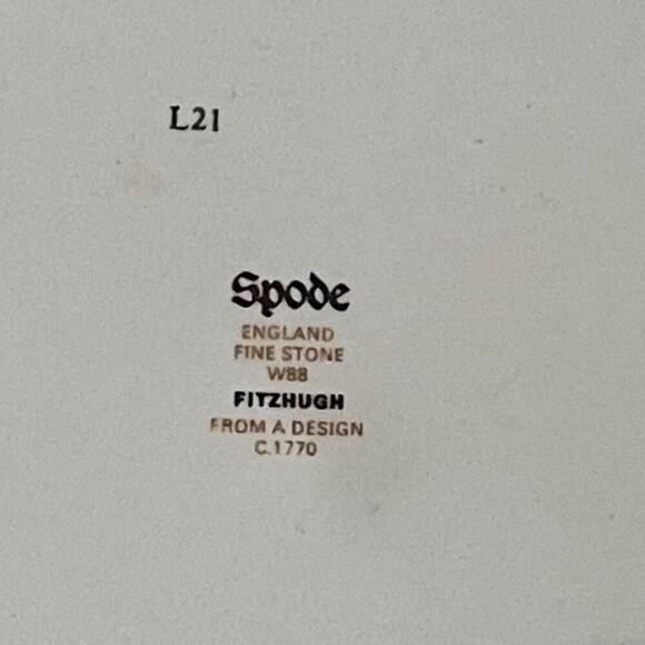 Vintage Spode Fitzhugh Pattern Red, White Salad Plates, 8", Set of 7 - Picture 4 of 9